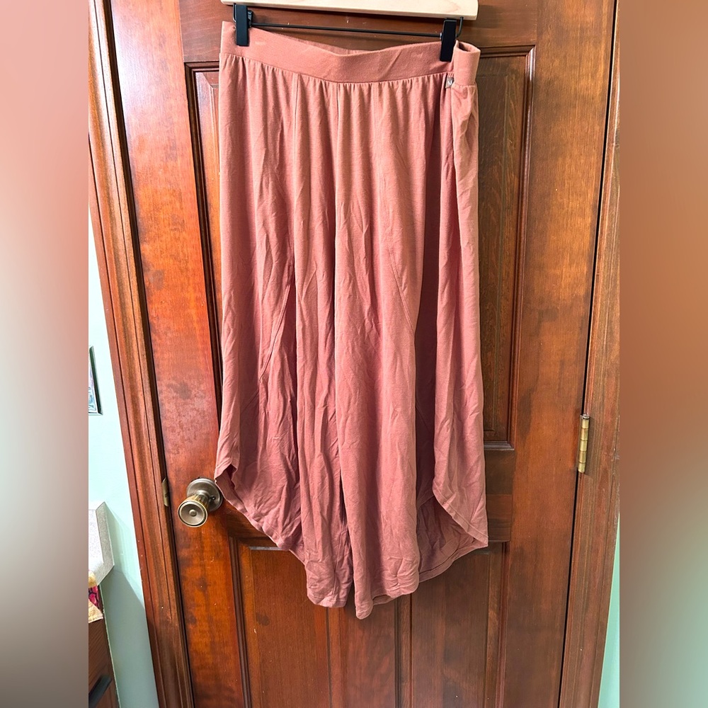 Matilda Jane NWT Light Brown Wide Leg pull on pants. Size L